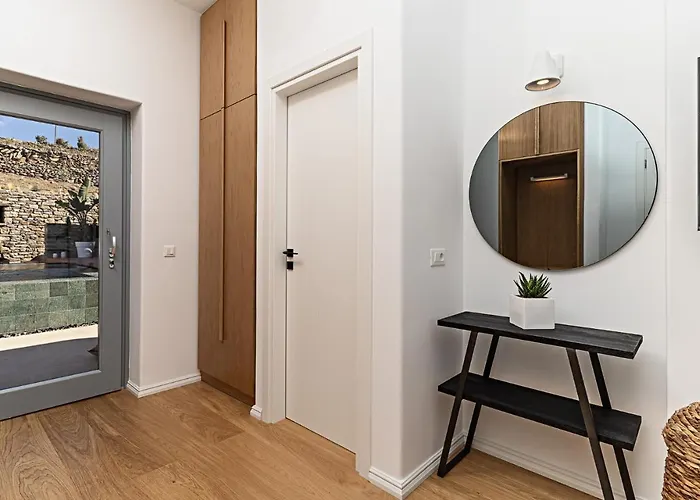 Cape Ftelia (Mykonos)