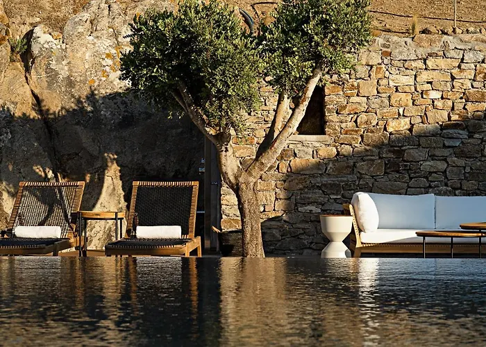 Cape * Ftelia (Mykonos)